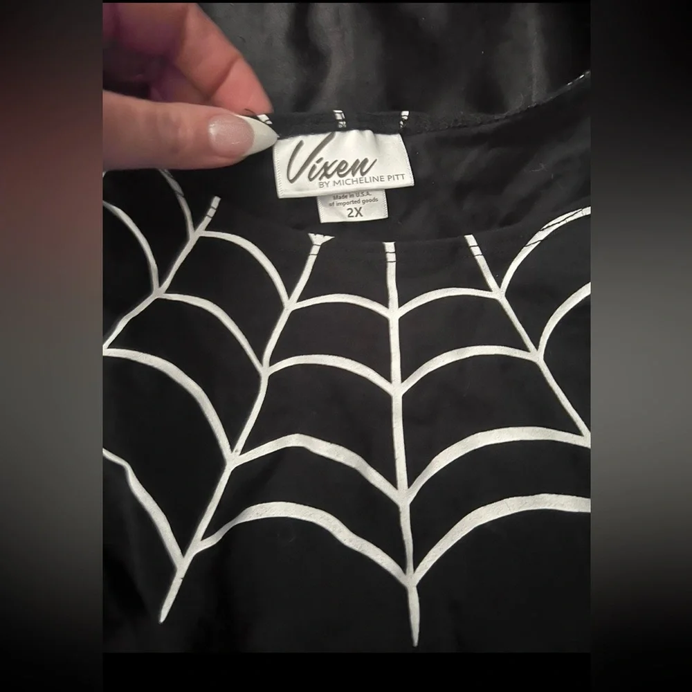 Spiderweb Fitted Scoop Neck Top by Vixen Micheline Pitt sz 2X - Picture 4 of 4